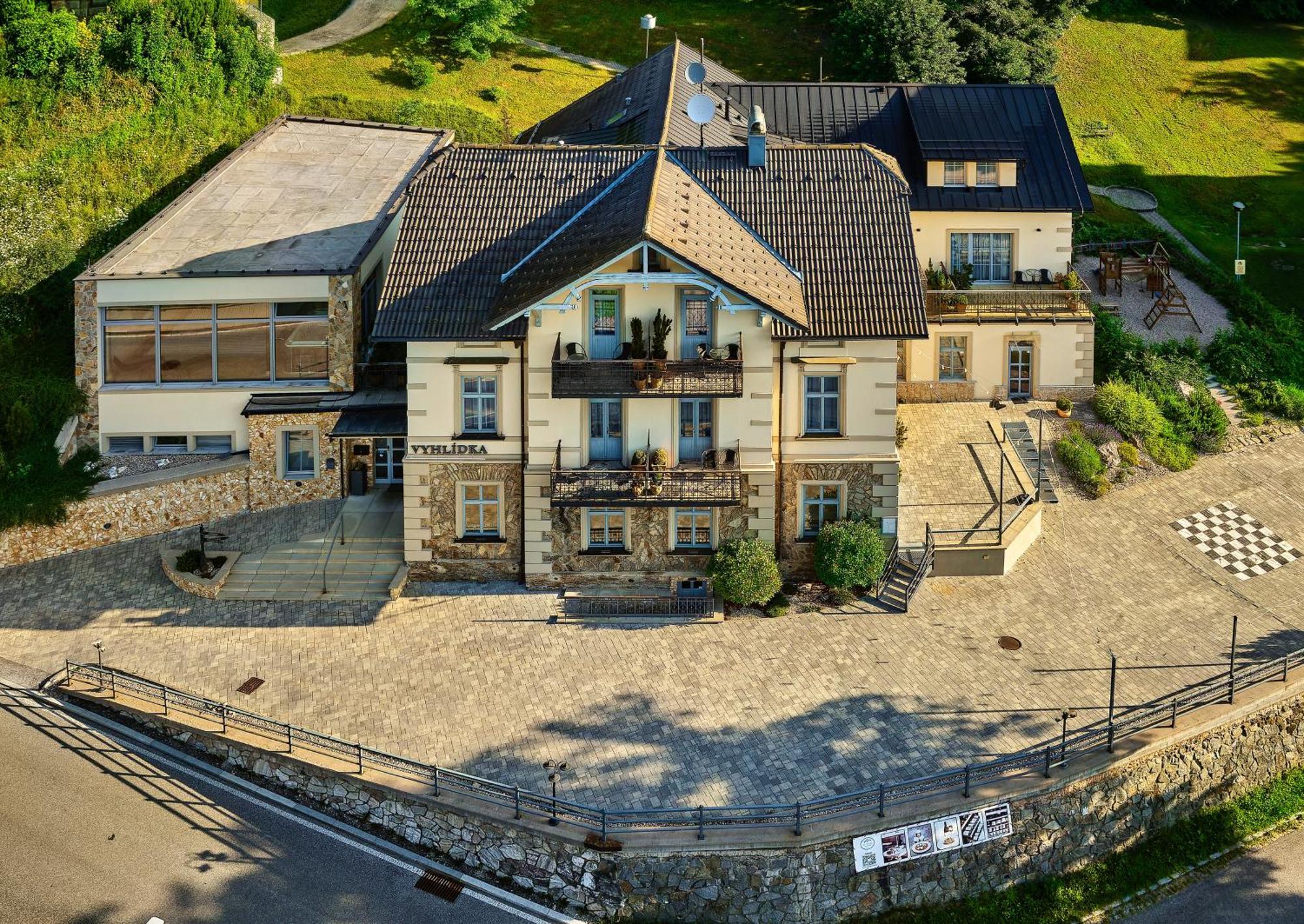 Residence Vyhlidka ยันสแก ลาสเนีย ภายนอก รูปภาพ